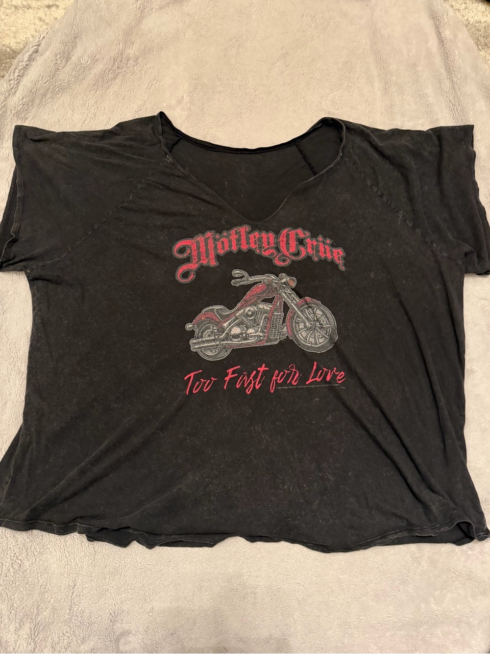 Motley Crue Too Fast For Love Shirt Womens 5X Torrid Black Wash Band Tee